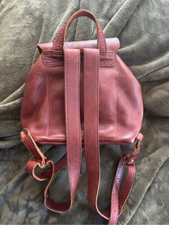 bucket style leather backpack Mini Bag it carries the imprint of centuries of leather Saddleback Leather Bucket Backpack Review